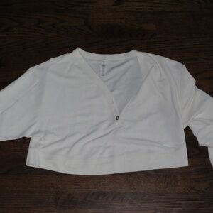 Alo white oversized quarter button pull over sweater